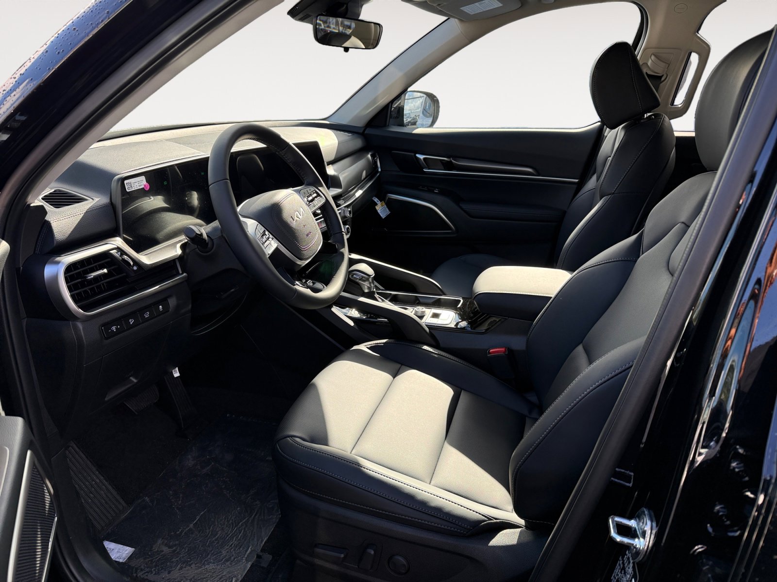 New 2025 Kia Telluride S image 10