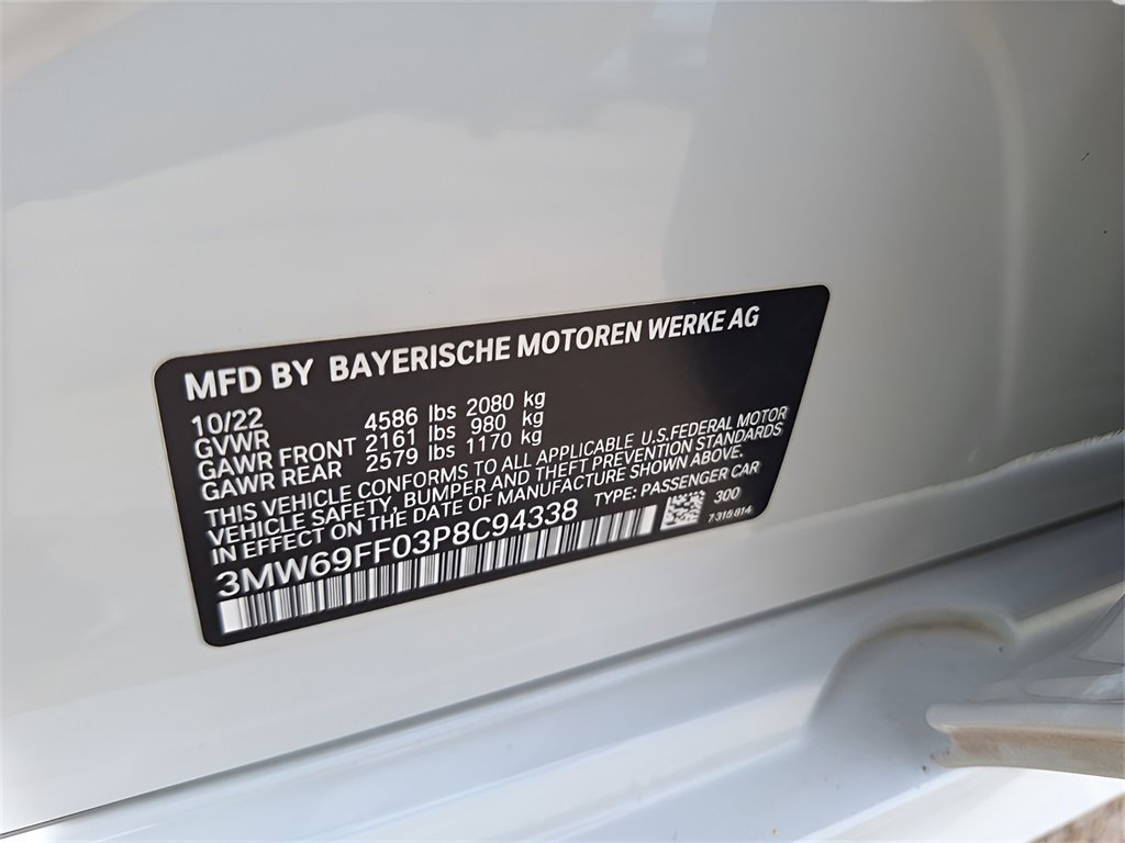 Used 2023 BMW 330i Sedan w/ Premium Package image 31