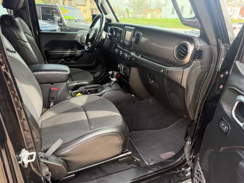 Used 2020 Jeep Wrangler Unlimited Sport image 17