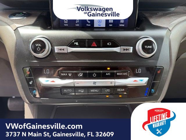 Used 2020 Ford Explorer Platinum w/ Premium Technology Package AWD/4WD image 28