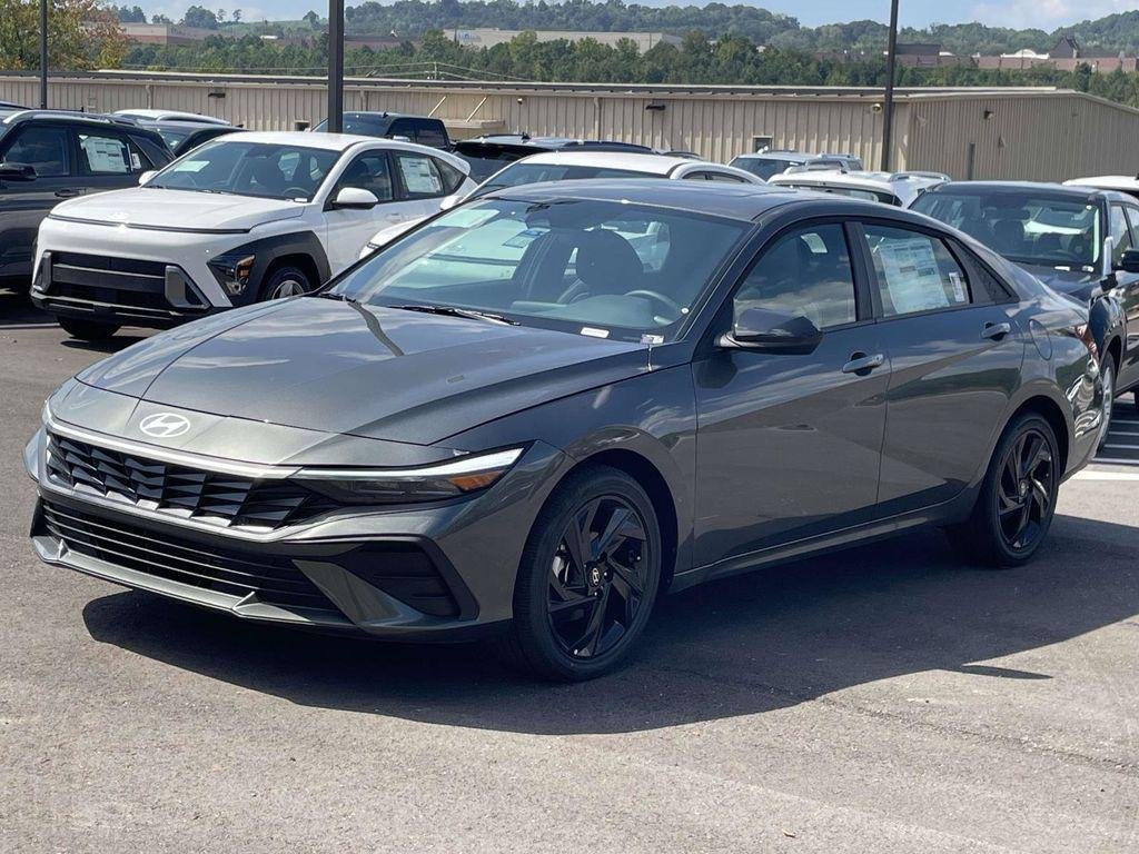 New 2026 Hyundai Elantra SEL Sport FWD image 33