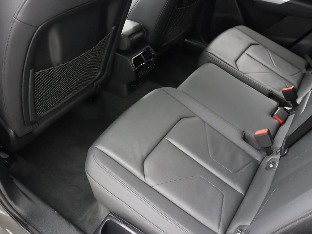 Used 2020 Audi Q3 2.0T Premium AWD/4WD image 34