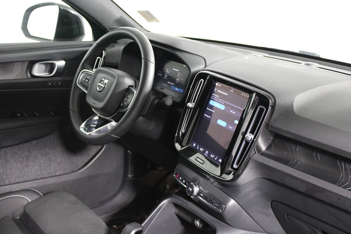 Used 2023 Volvo C40 P8 Recharge Plus AWD/4WD image 26