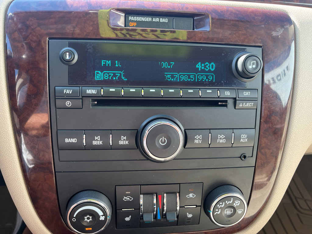 Used 2011 Chevrolet Impala LT w/ Luxury Edition Package FWD image 18