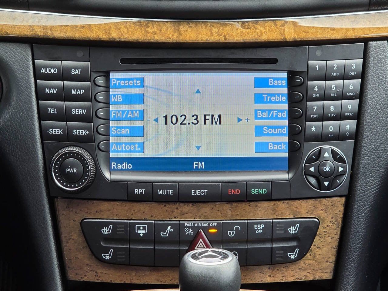 Used 2008 Mercedes-Benz E 550 Sedan image 23