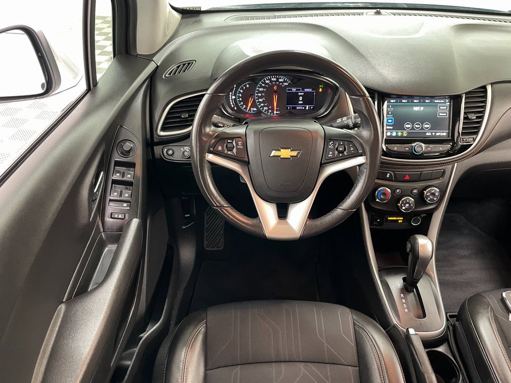 Certified 2019 Chevrolet Trax LT w/ LT Convenience Package image 17