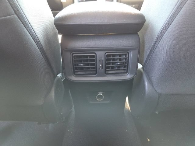 Used 2022 Toyota RAV4 LE AWD/4WD image 22