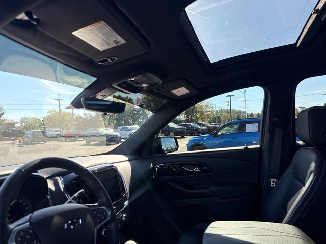 Used 2023 Chevrolet Traverse RS w/ LPO, Floor Liner Package AWD/4WD image 10