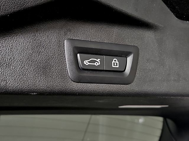 Used 2021 BMW X5 M50i w/ Premium Package image 31