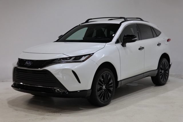 Used 2023 Toyota Venza Nightshade AWD/4WD image 3