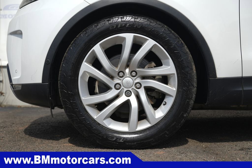 Used 2019 Land Rover Discovery HSE AWD/4WD image 13