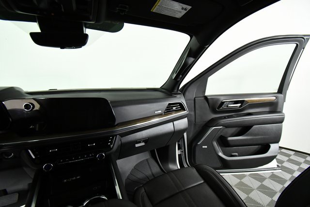 Certified 2025 Chevrolet Suburban High Country image 20