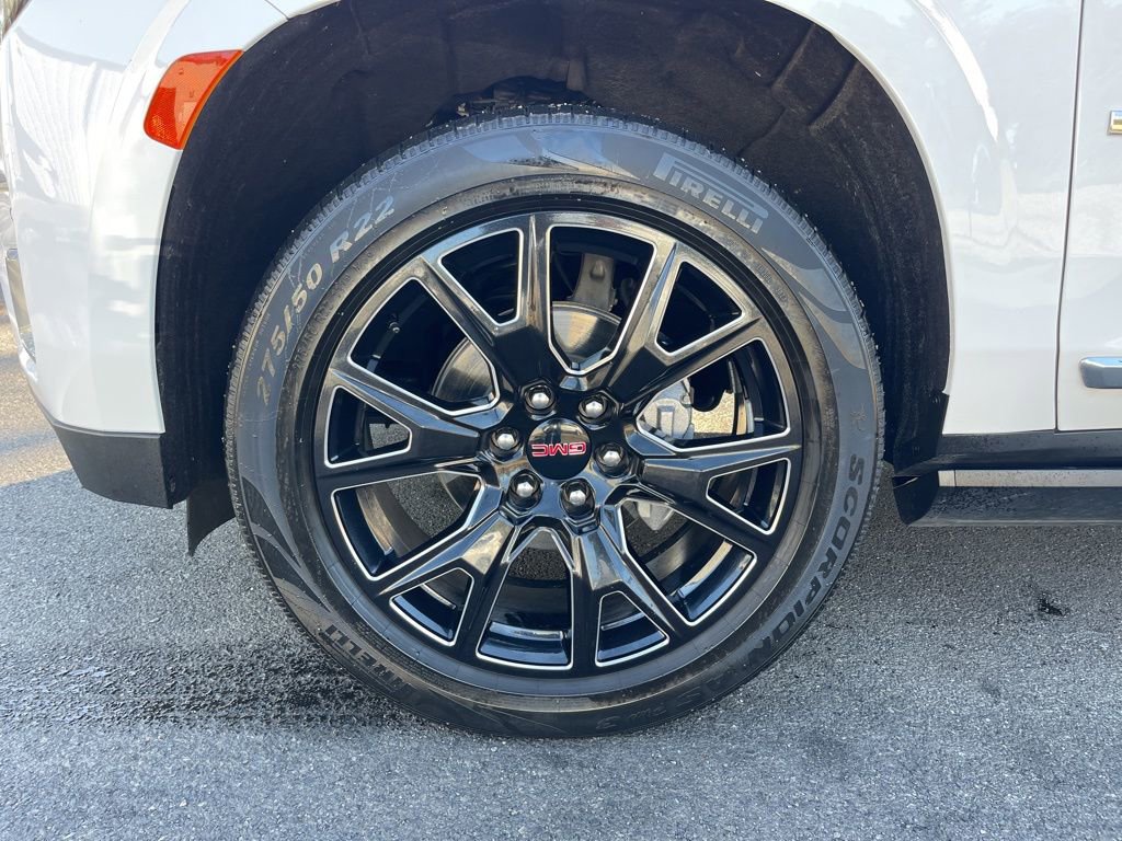 Used 2024 GMC Yukon XL Denali image 24