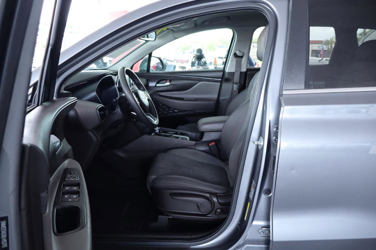 Used 2020 Hyundai Santa Fe SE image 15