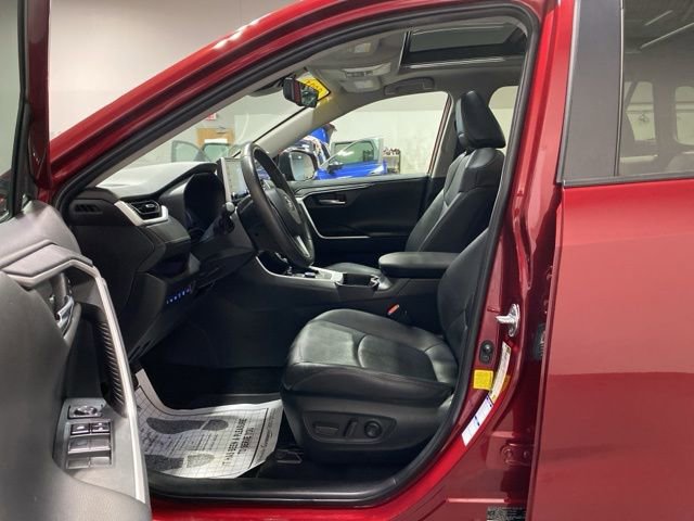 Used 2021 Toyota RAV4 Limited AWD/4WD image 11