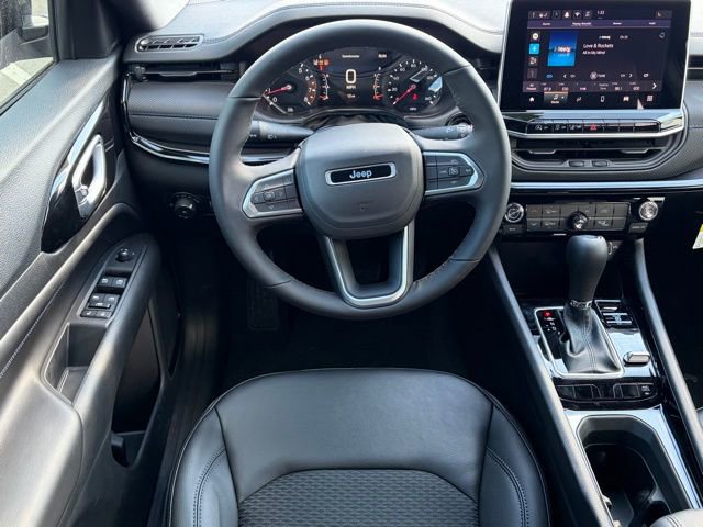 New 2026 Jeep Compass Latitude image 34