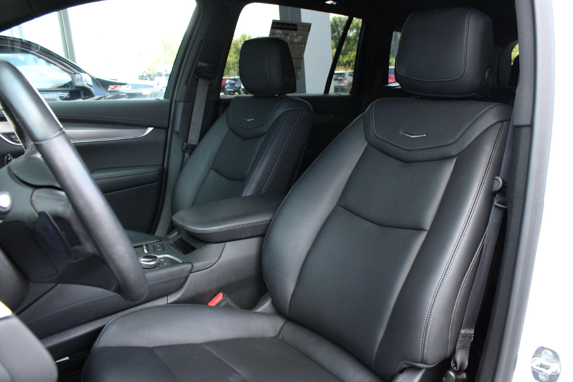 Used 2024 Cadillac XT6 Luxury AWD/4WD image 13