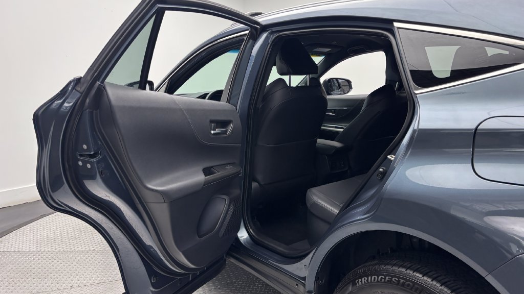 Used 2024 Toyota Venza XLE AWD/4WD image 34