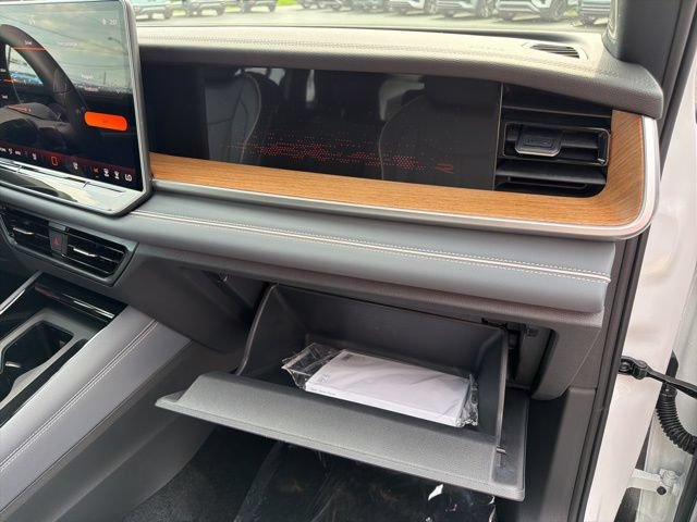 New 2026 Volkswagen Tiguan SEL R-Line AWD/4WD image 36