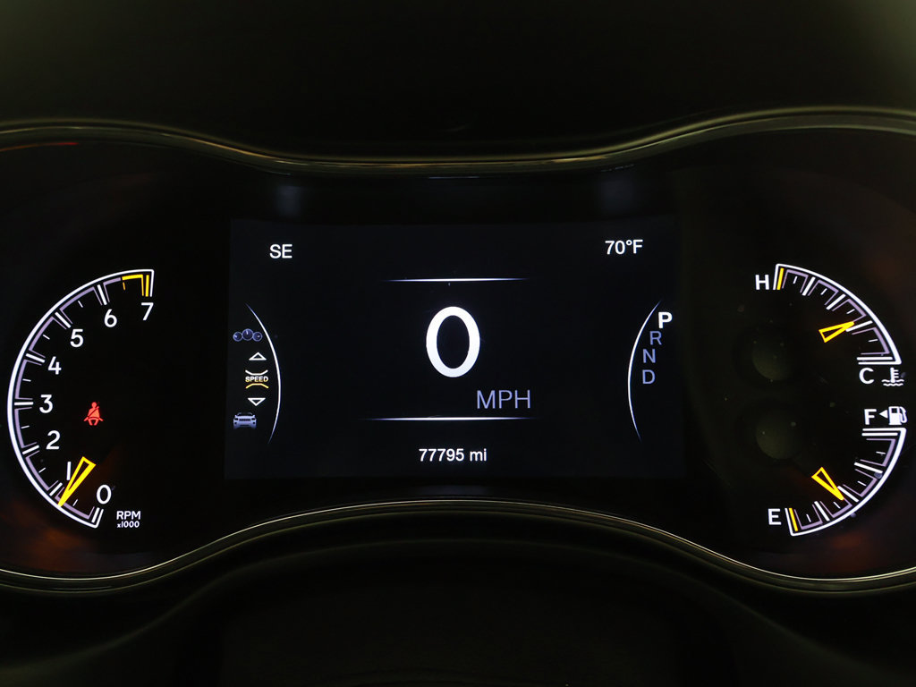 Used 2020 Jeep Grand Cherokee Altitude AWD/4WD image 36
