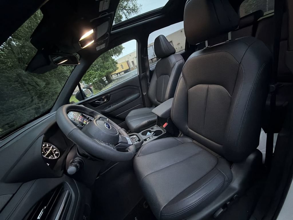 Used 2025 Subaru Forester Limited AWD/4WD image 15