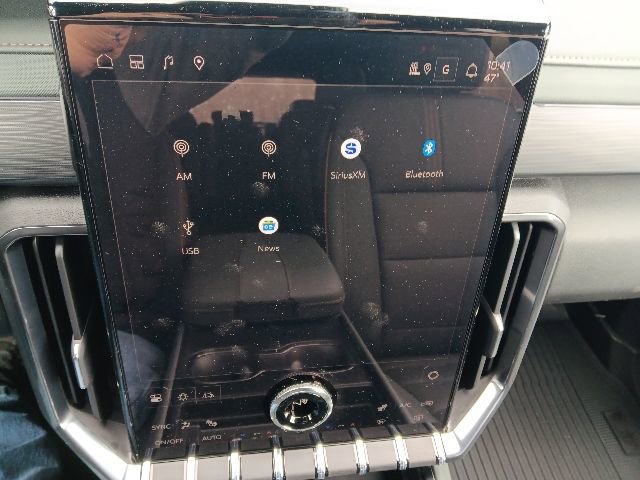 New 2026 GMC Acadia AT4 w/ LPO, Floor Liner Package AWD/4WD image 14