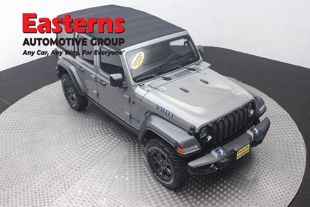 Used 2023 Jeep Wrangler Unlimited w/ Cold Weather Group AWD/4WD image 5