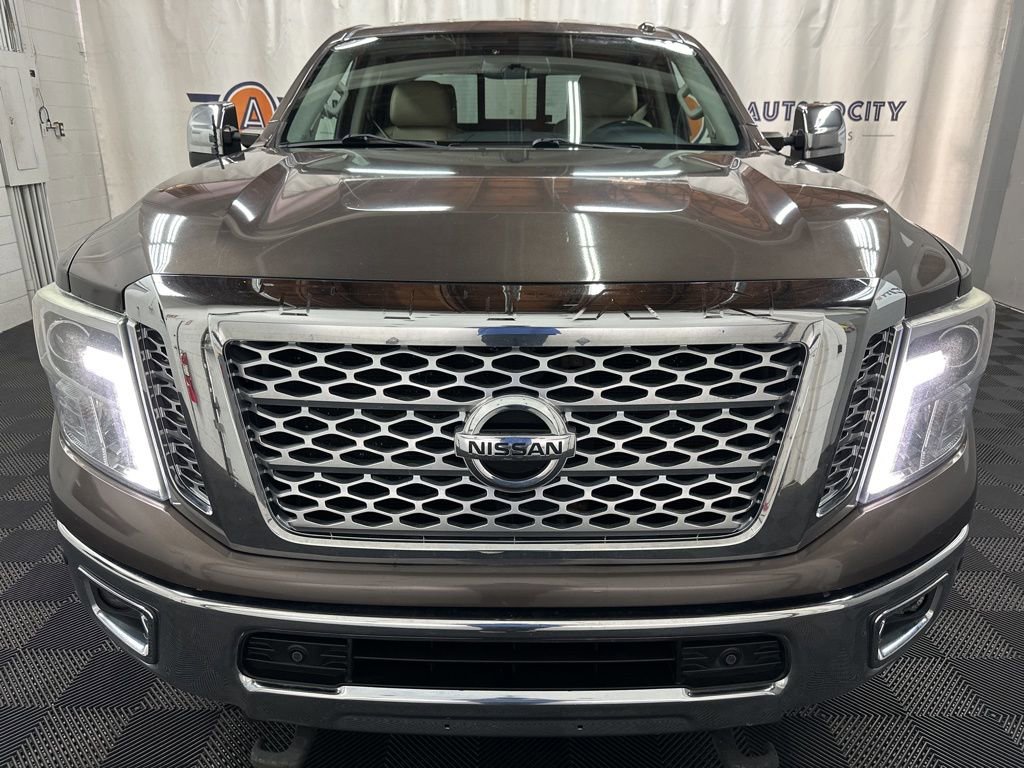 Used 2016 Nissan Titan SL AWD/4WD image 5