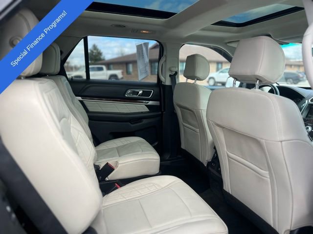 Used 2016 Ford Explorer Platinum image 22
