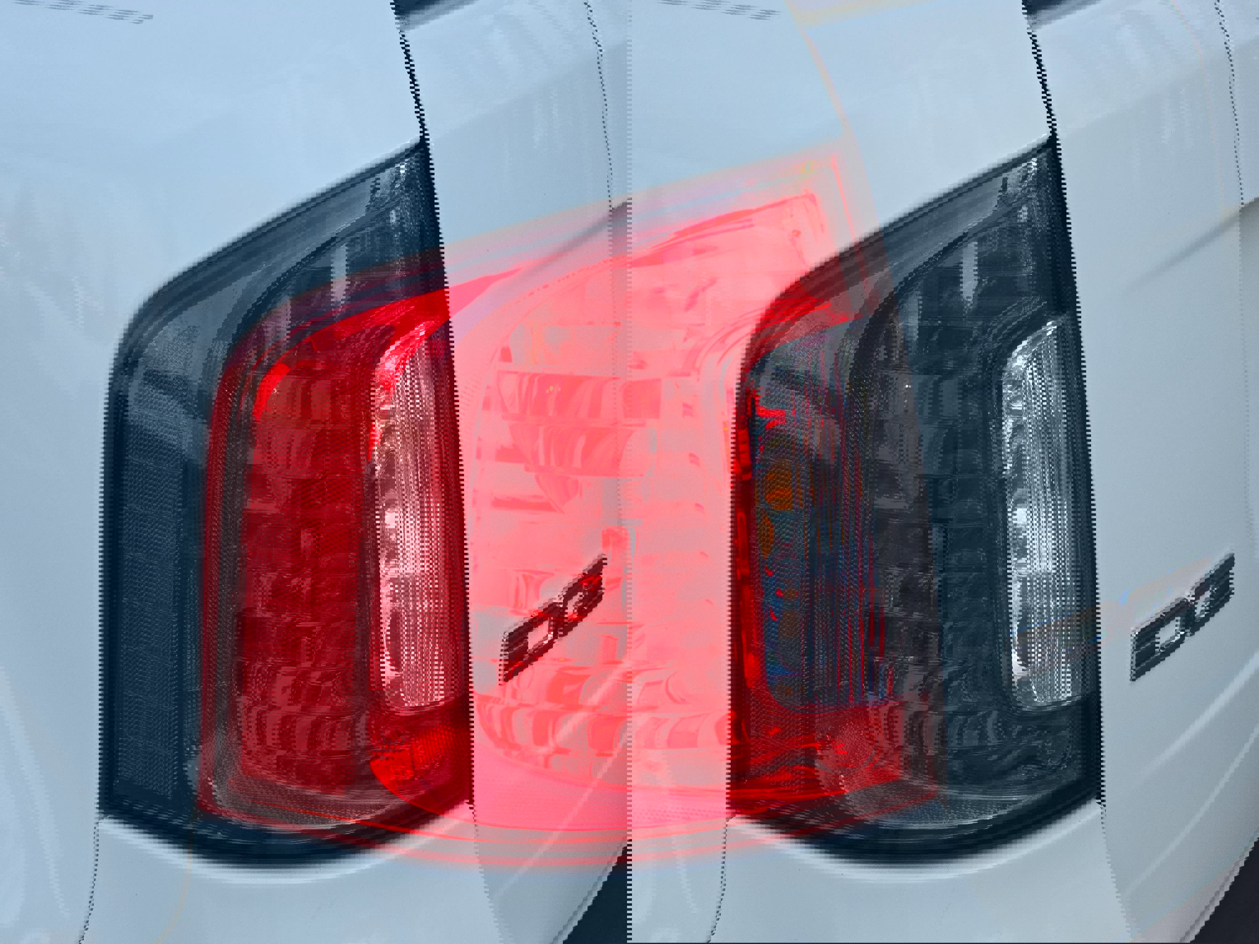 Used 2013 Ford Edge SEL image 33