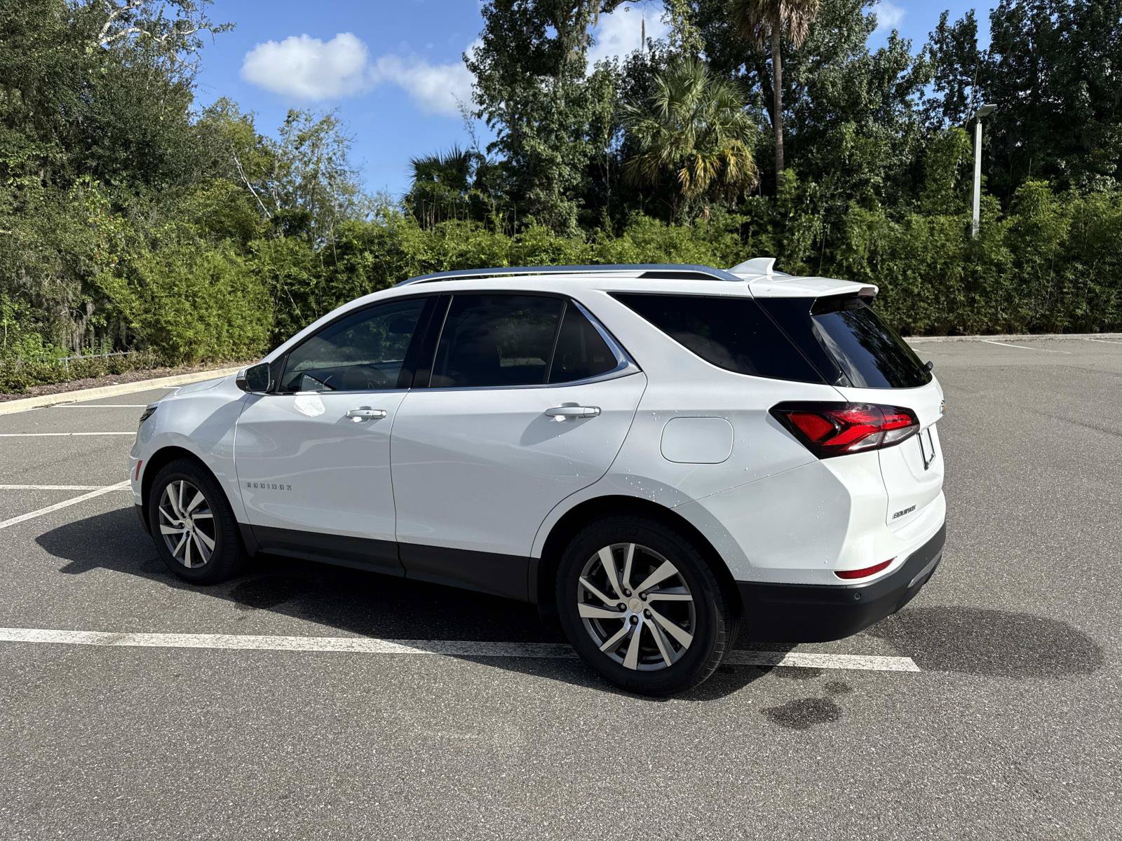Used 2023 Chevrolet Equinox Premier FWD image 5