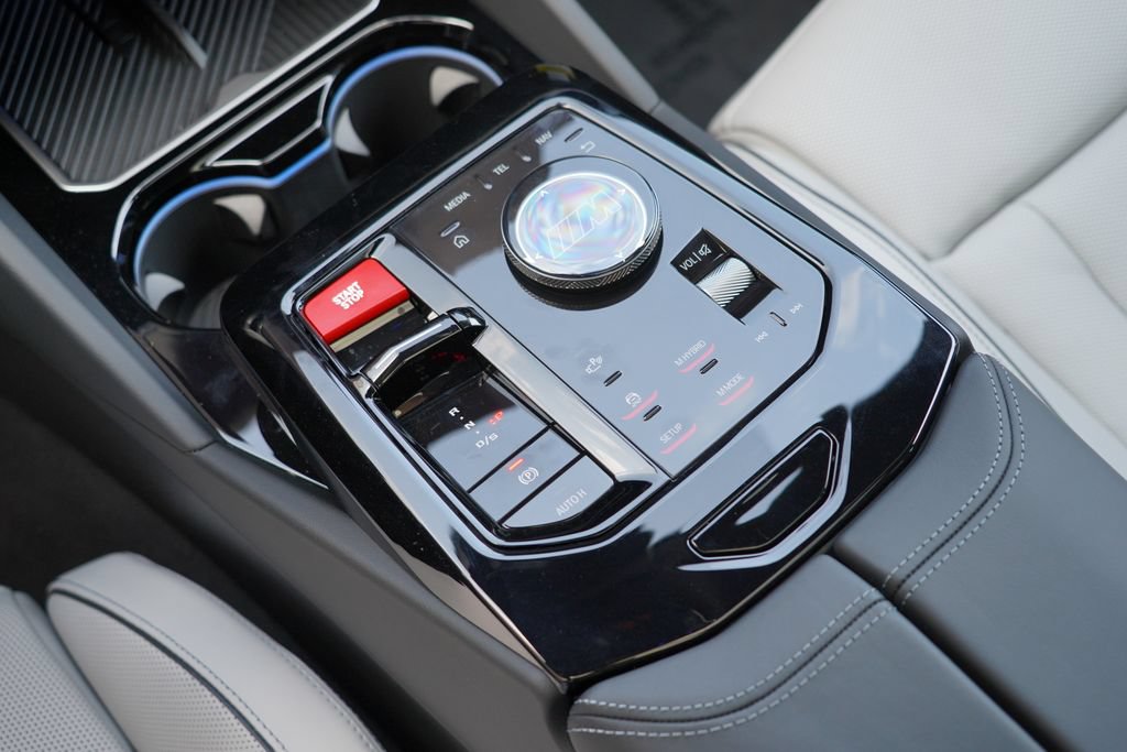 New 2027 BMW M5 w/ Executive Package AWD/4WD image 19