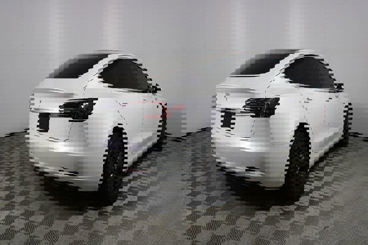 Used 2019 Tesla Model 3 Standard Range Plus image 28