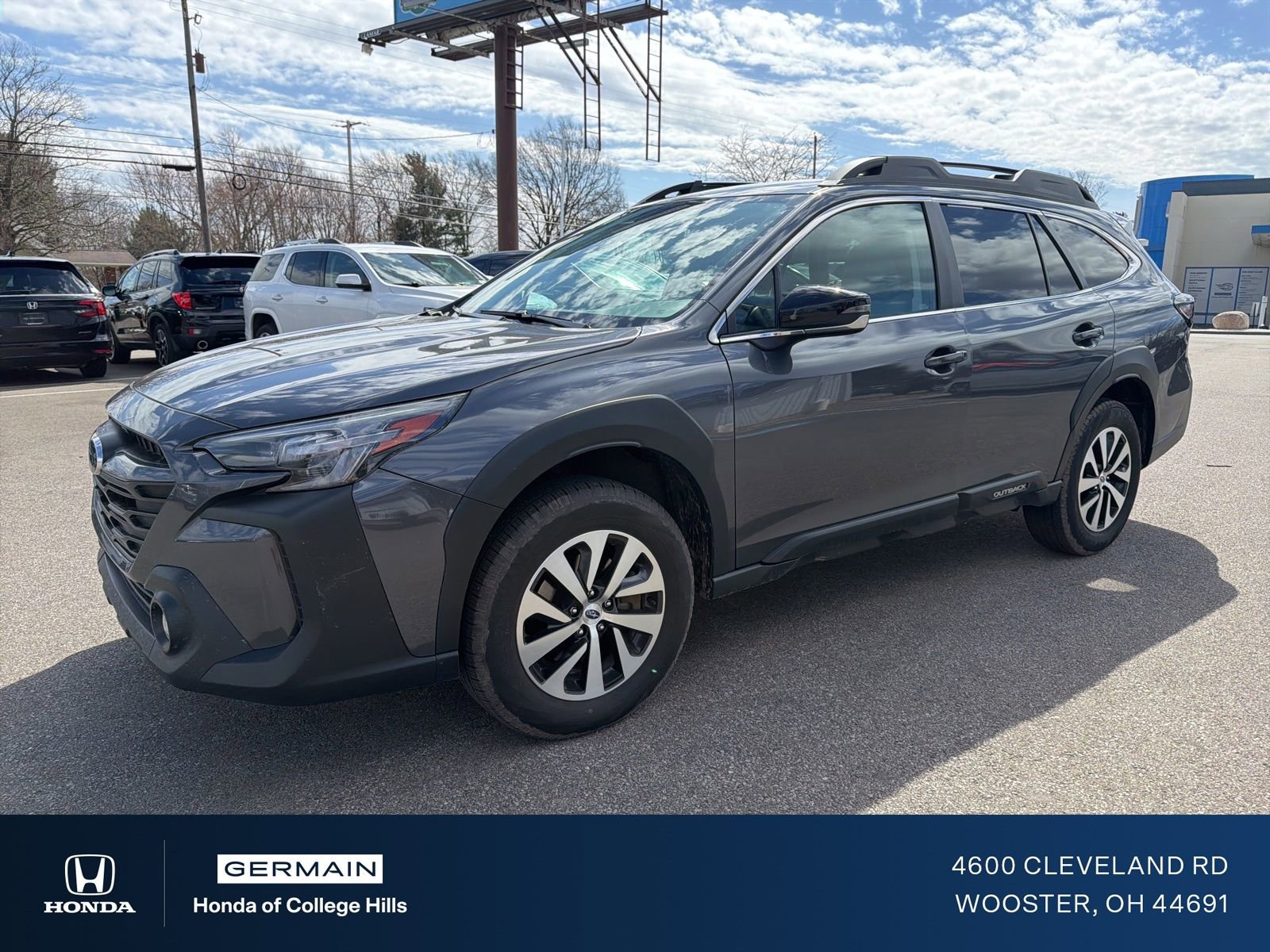 Used 2025 Subaru Outback Premium w/ Popular Package #1A image 1