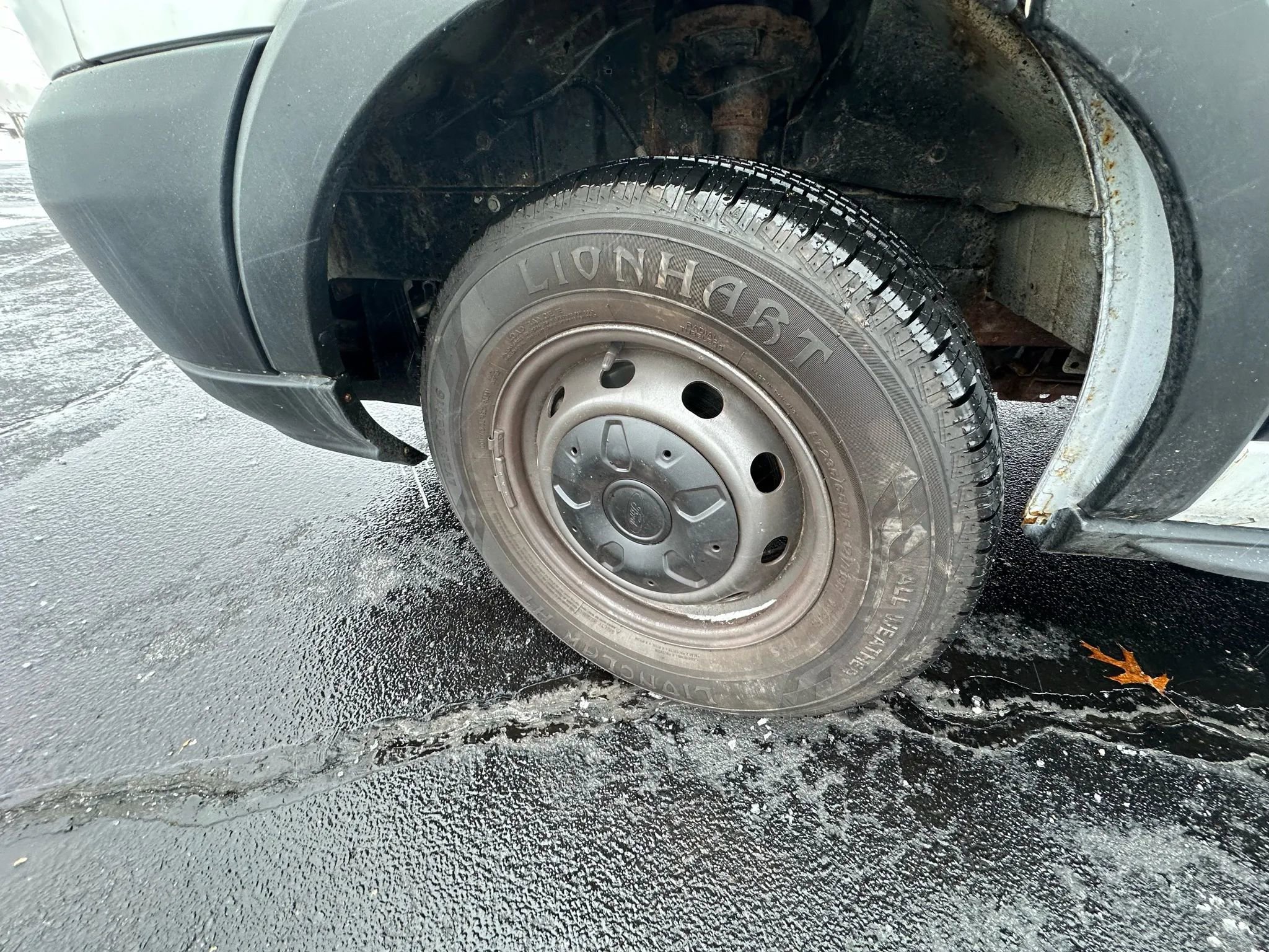 Used 2019 Ford Transit 250 148 Medium Roof image 14