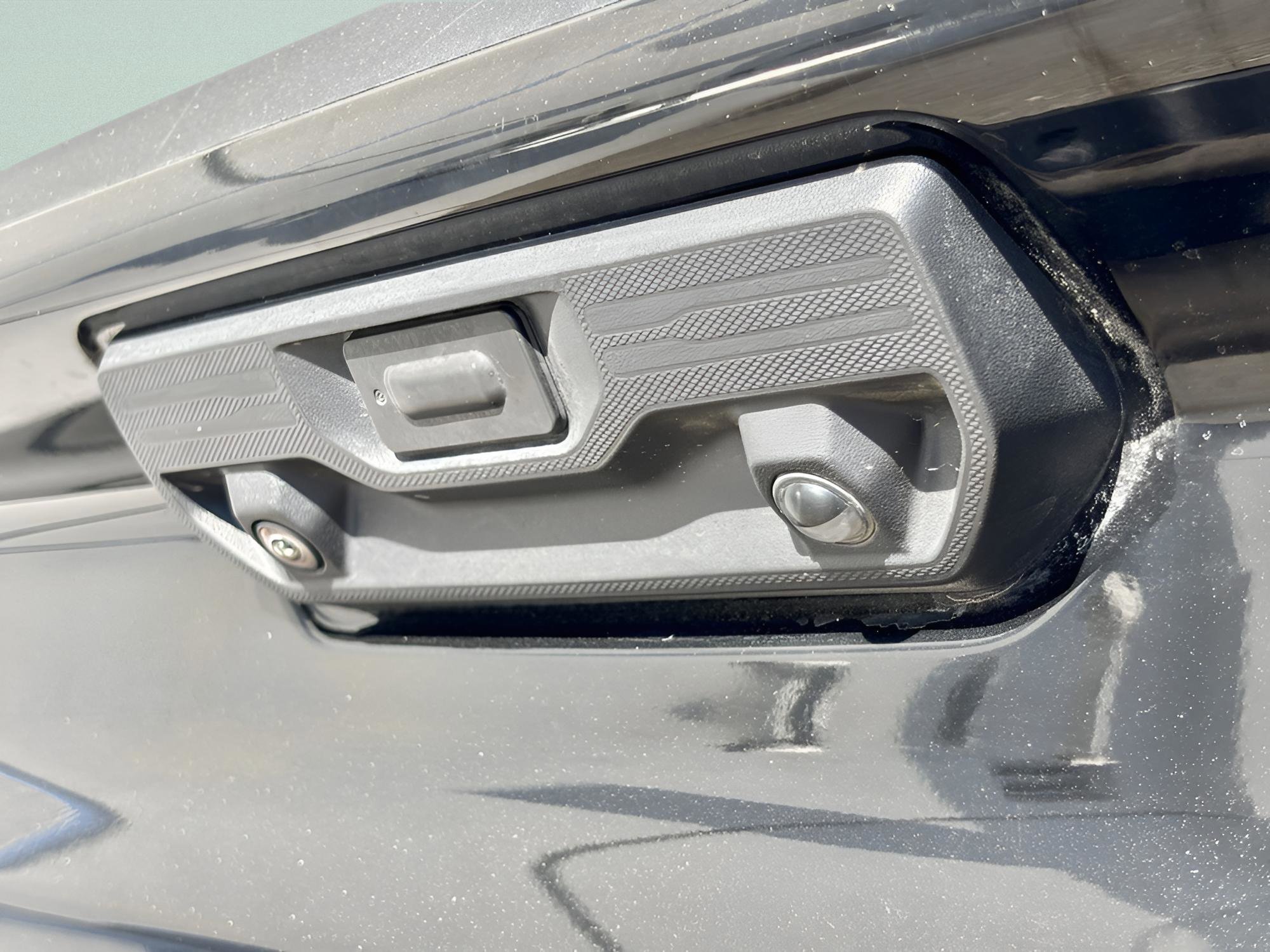 Used 2022 Chevrolet Silverado 1500 High Country image 11