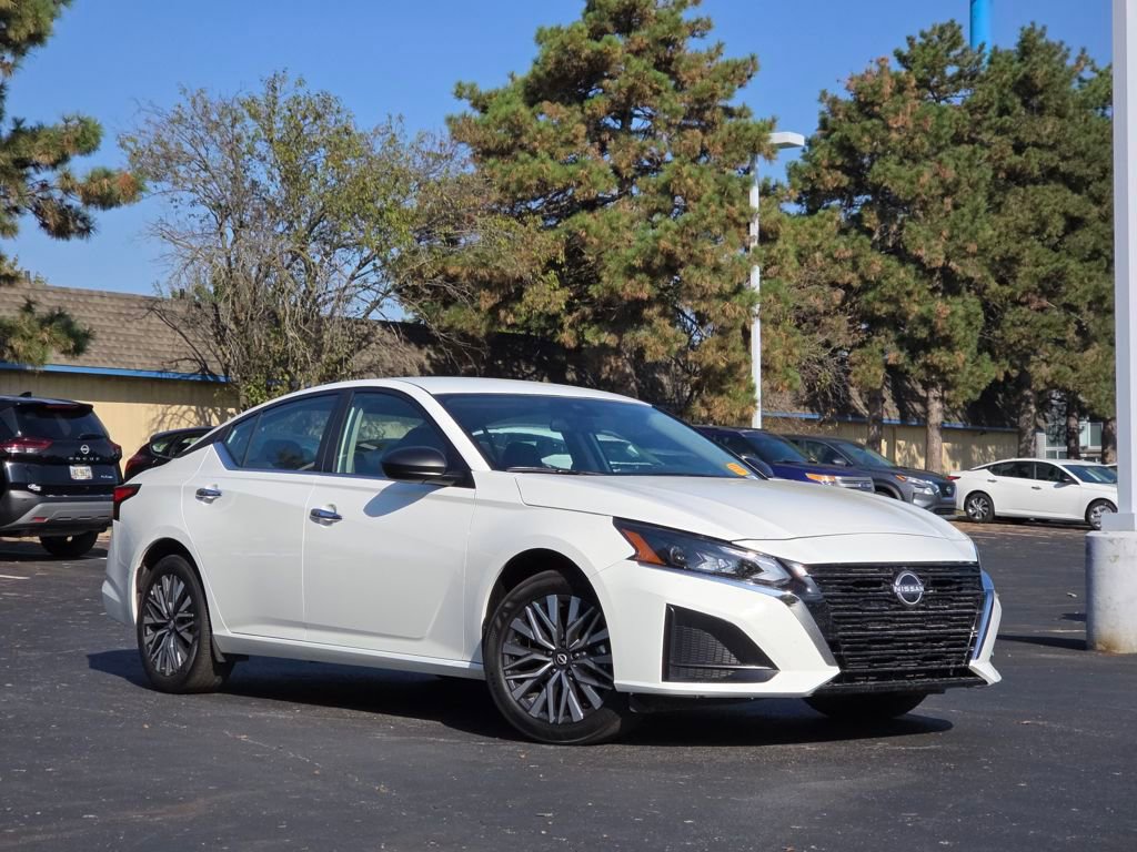 Certified 2025 Nissan Altima 2.5 SV