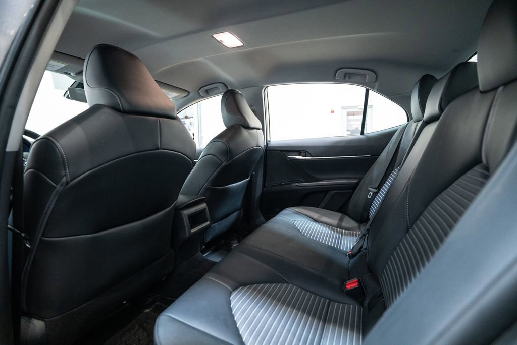 Certified 2020 Toyota Camry SE image 30