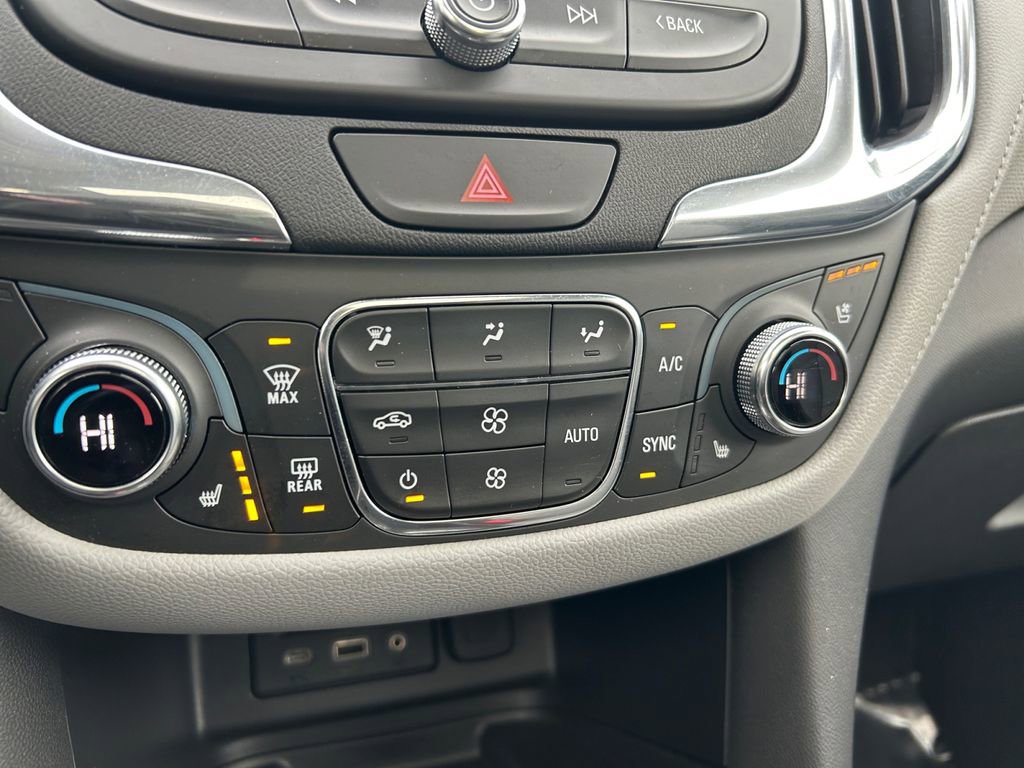 Used 2020 Chevrolet Equinox Premier AWD/4WD image 37