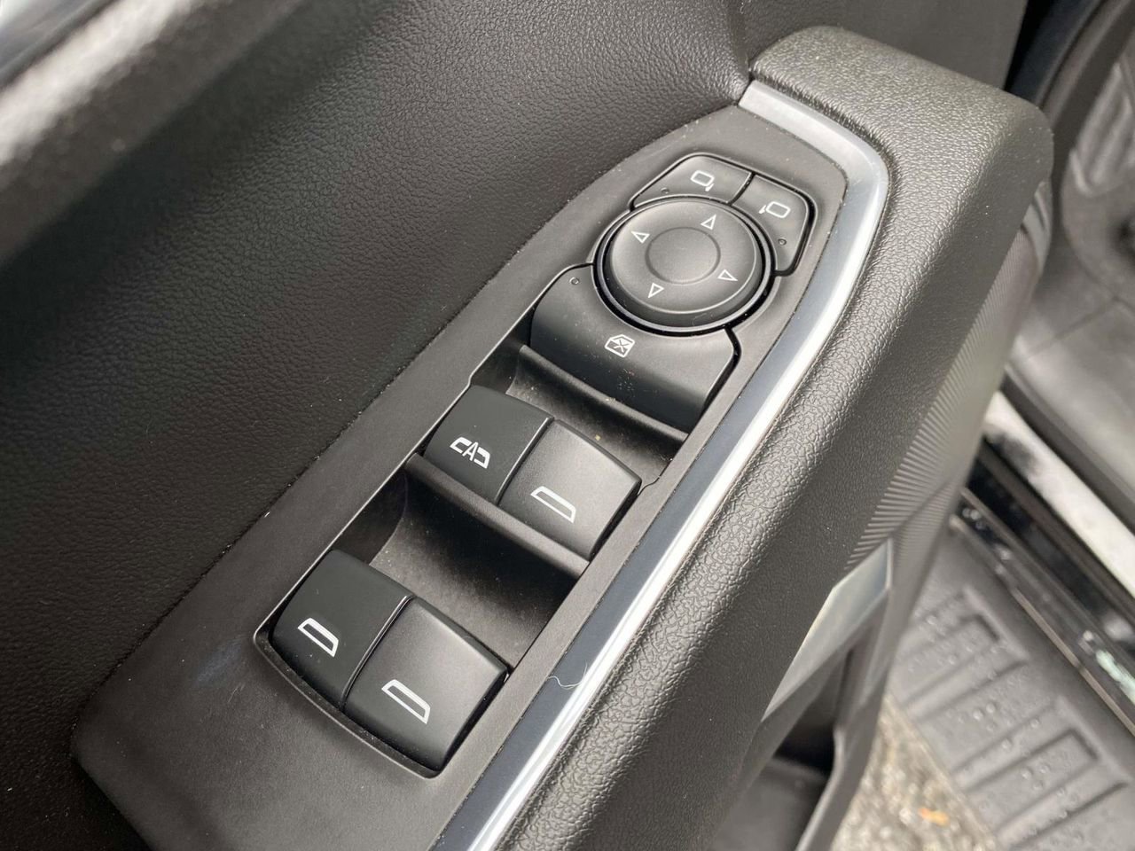 Used 2024 Chevrolet Silverado 1500 RST image 17