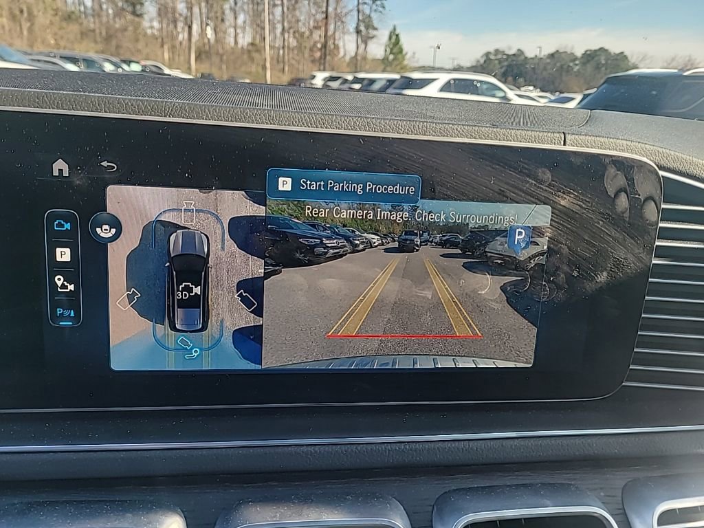 Used 2025 Mercedes-Benz GLS 450 4MATIC image 19