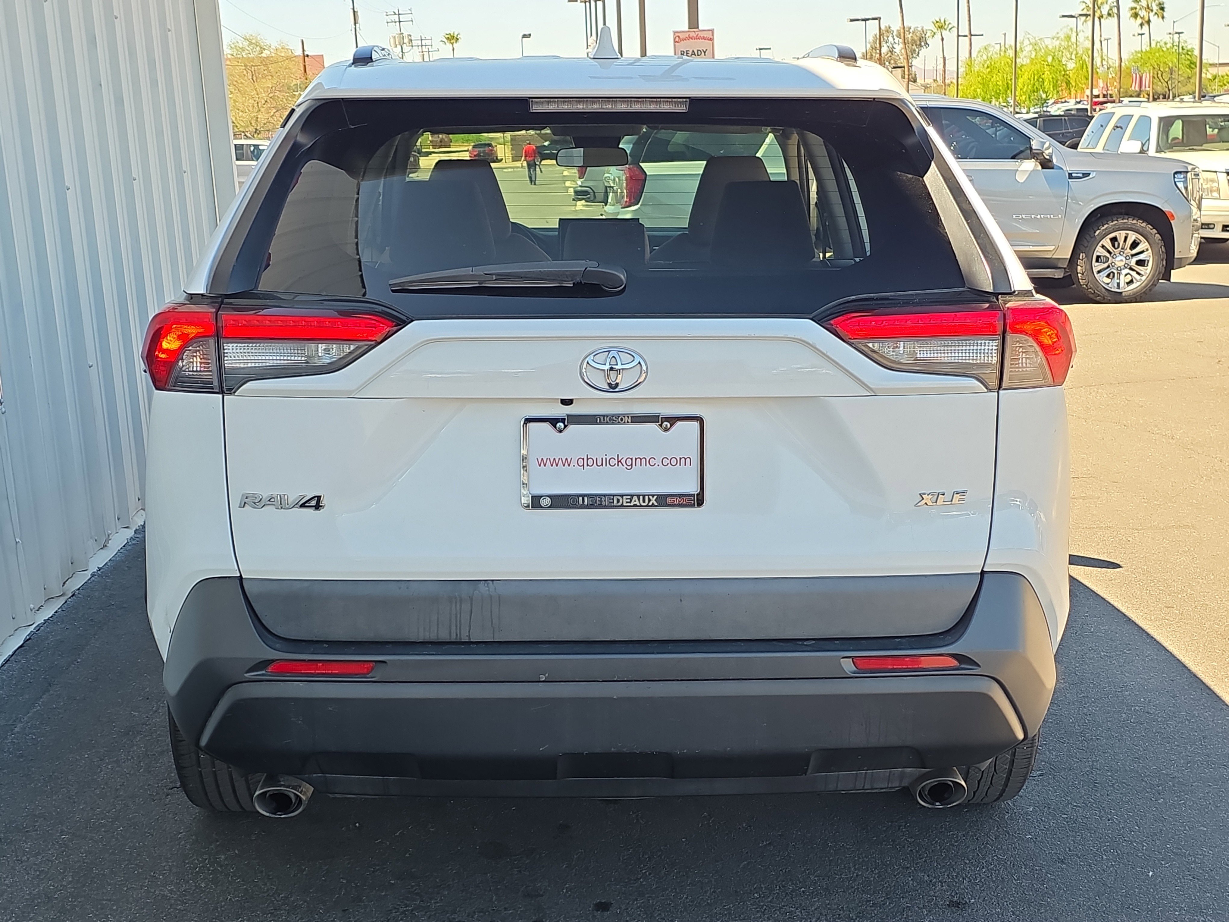 Used 2021 Toyota RAV4 XLE image 6