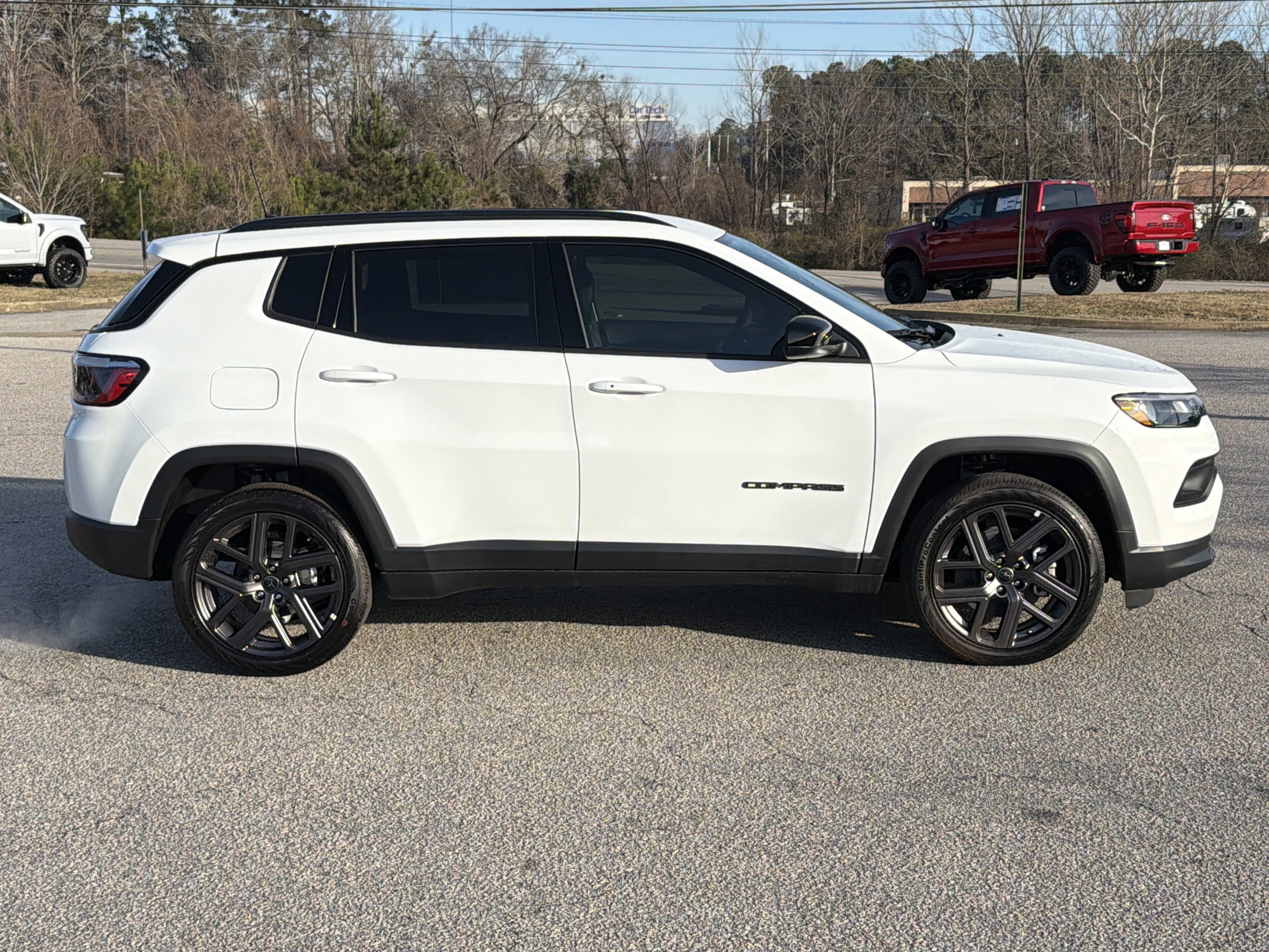 New 2026 Jeep Compass Latitude AWD/4WD image 32
