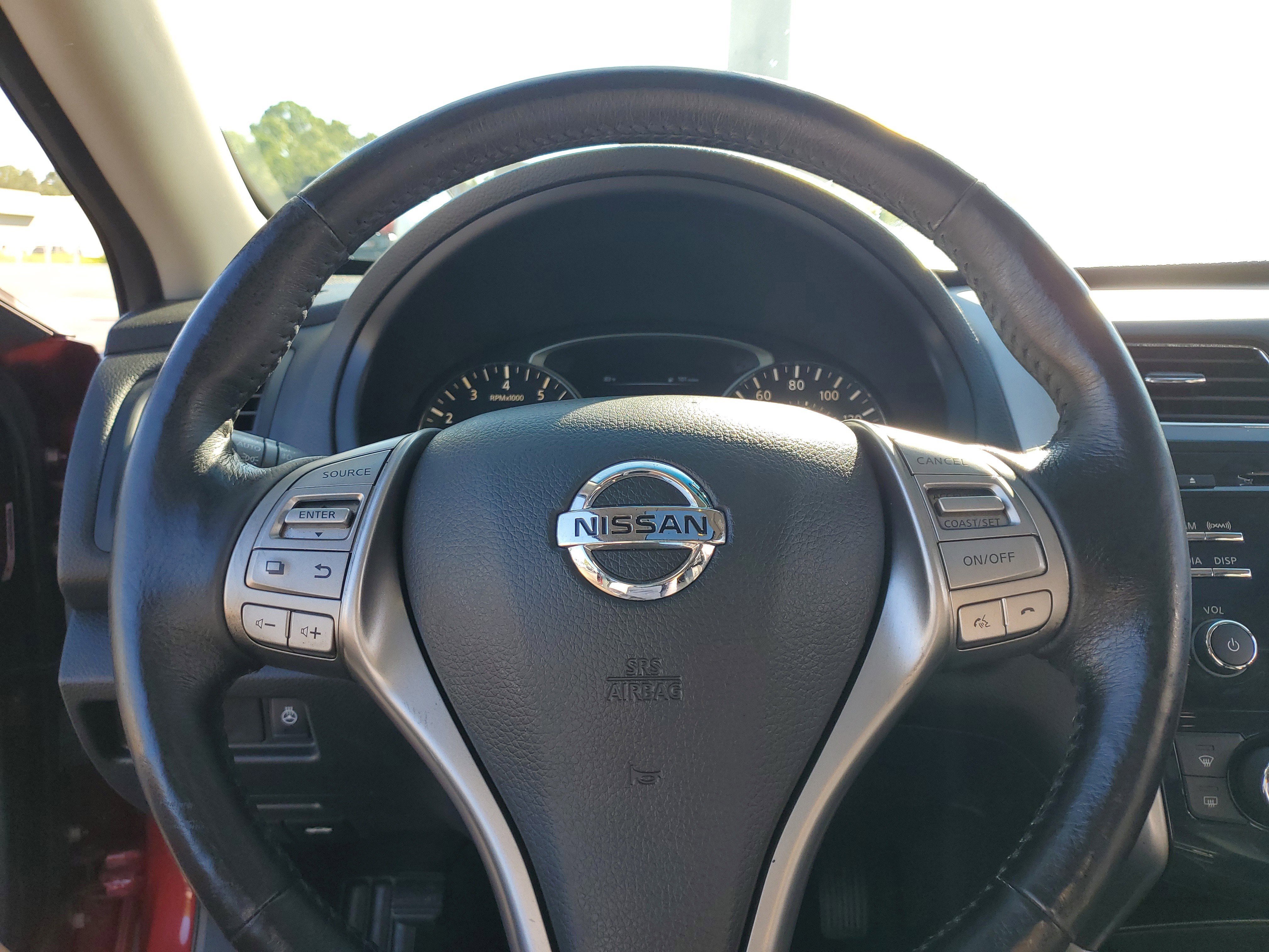 Used 2015 Nissan Altima 2.5 SL w/ Moonroof Package FWD image 17