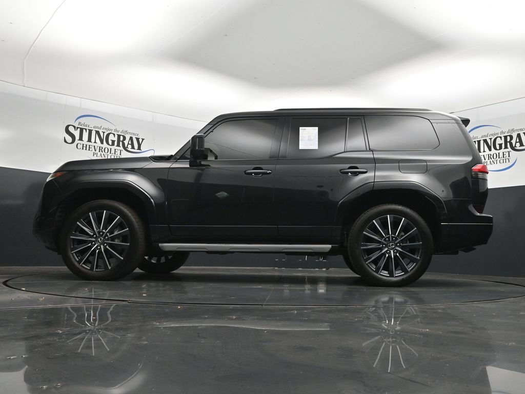 Used 2025 Lexus GX 550 w/ Cold Area Package AWD/4WD image 29