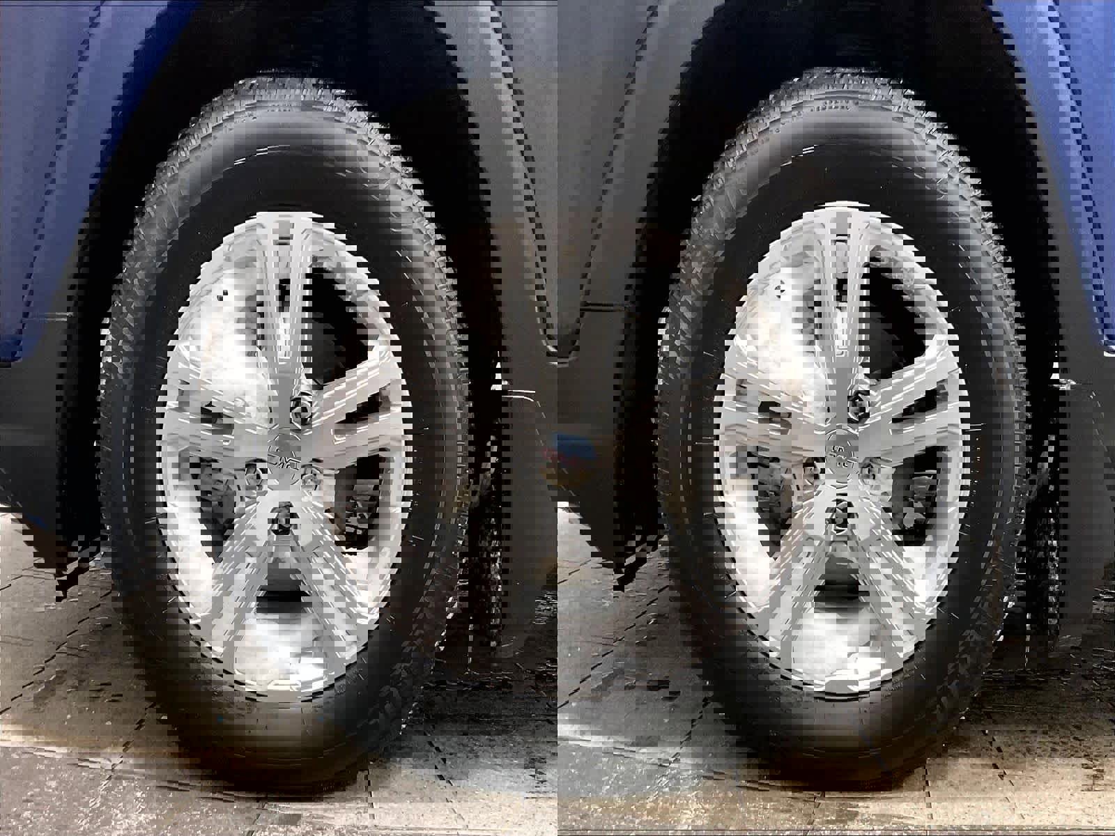 Used 2022 GMC Terrain SLE w/ Driver Convenience Package image 7