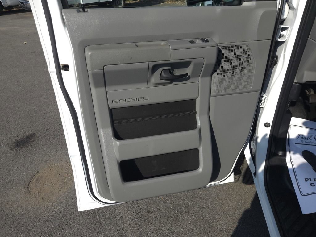 Used 2016 Ford E-350 and Econoline 350 Super Duty w/ Power Windows & Locks Group image 12
