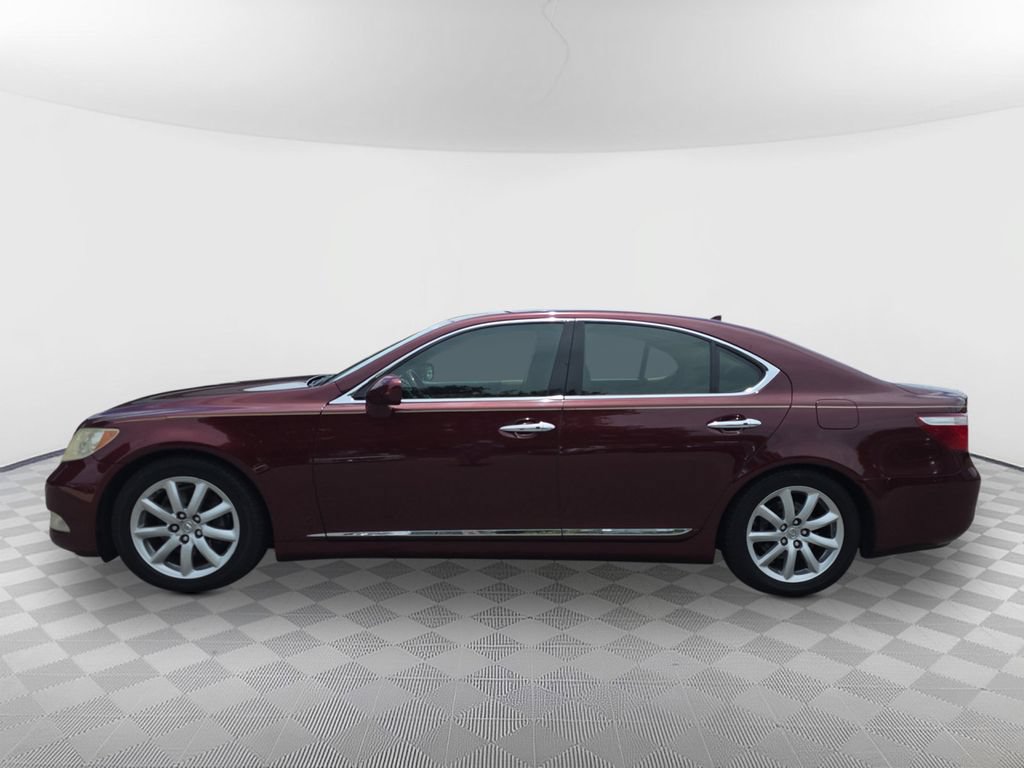Used 2008 Lexus LS 460 RWD image 4