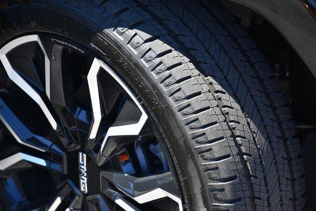 New 2025 GMC Sierra EV Denali image 3