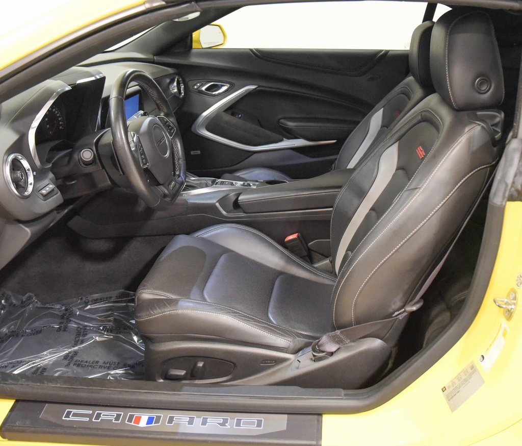 Used 2017 Chevrolet Camaro SS image 2